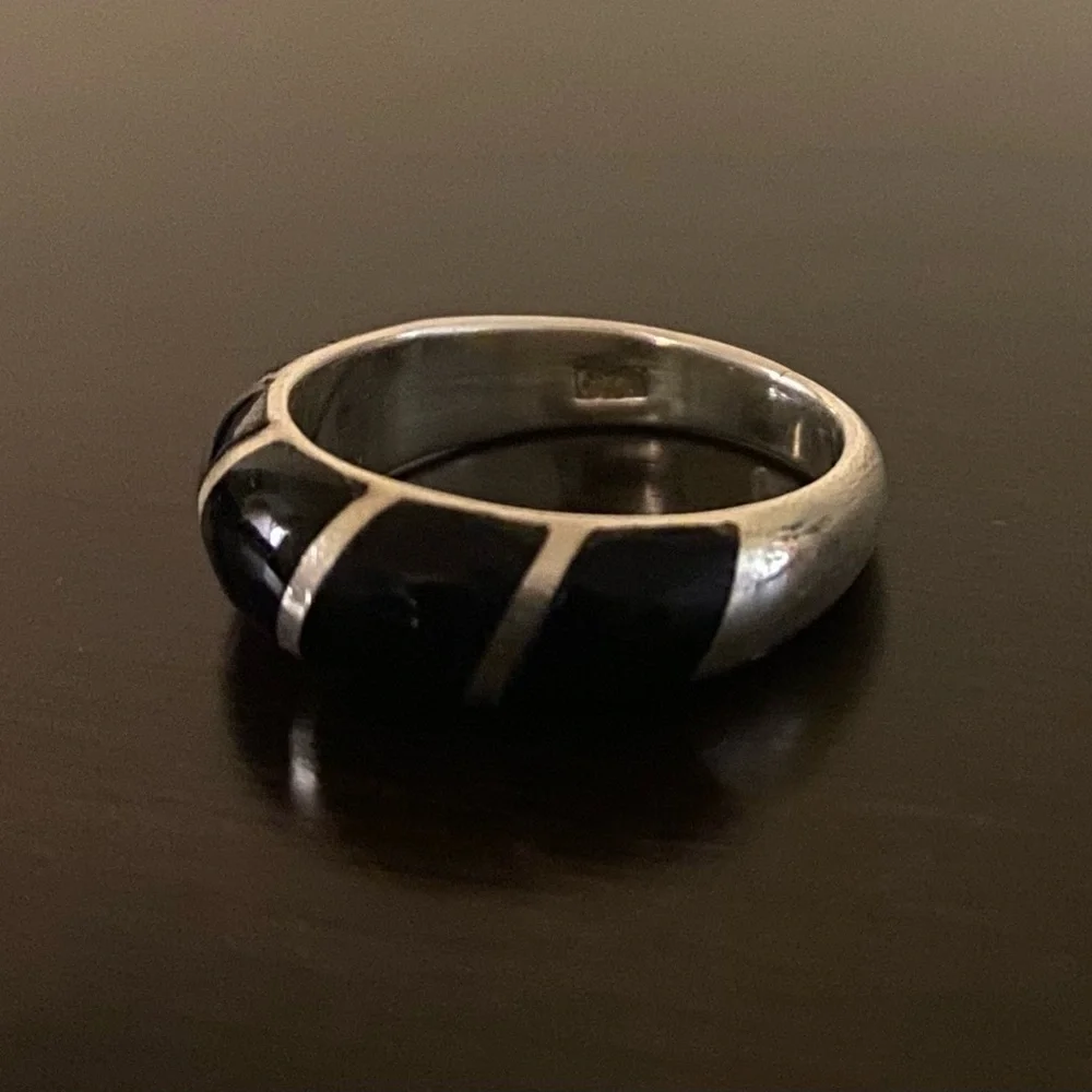 Vintage .925 Sterling Silver Black Onyx Band Ring Size 7 Unisex 4g